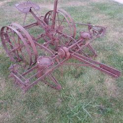 ANTIQUE CULTIVATOR HORSE DRAWN

