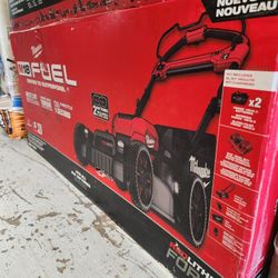 MILWUAKEE M18 FUEL BRUHLESS SELF PROPELLED LANW MOWER TOOL ONLY NEW 