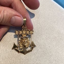 14 Karat Solid Gold Mariners Cross With Jesus Plaque