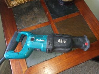 Makita saw