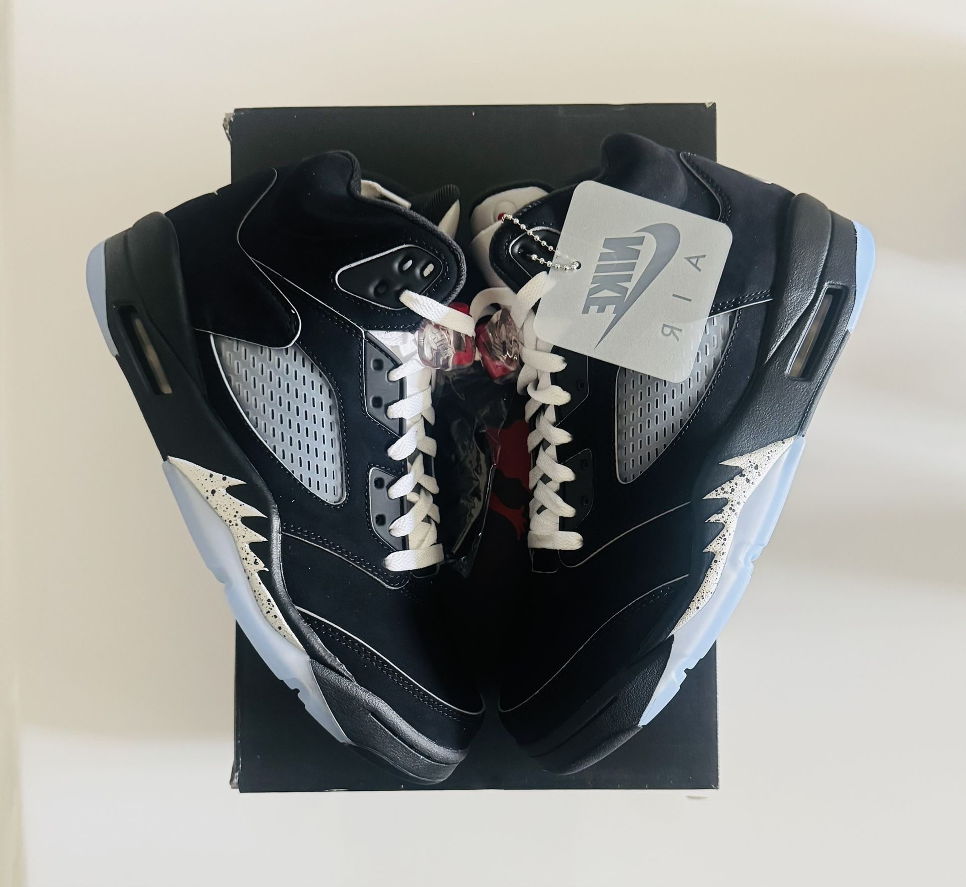Air Jordan 5 Retro “Black Metallic Reimagined”