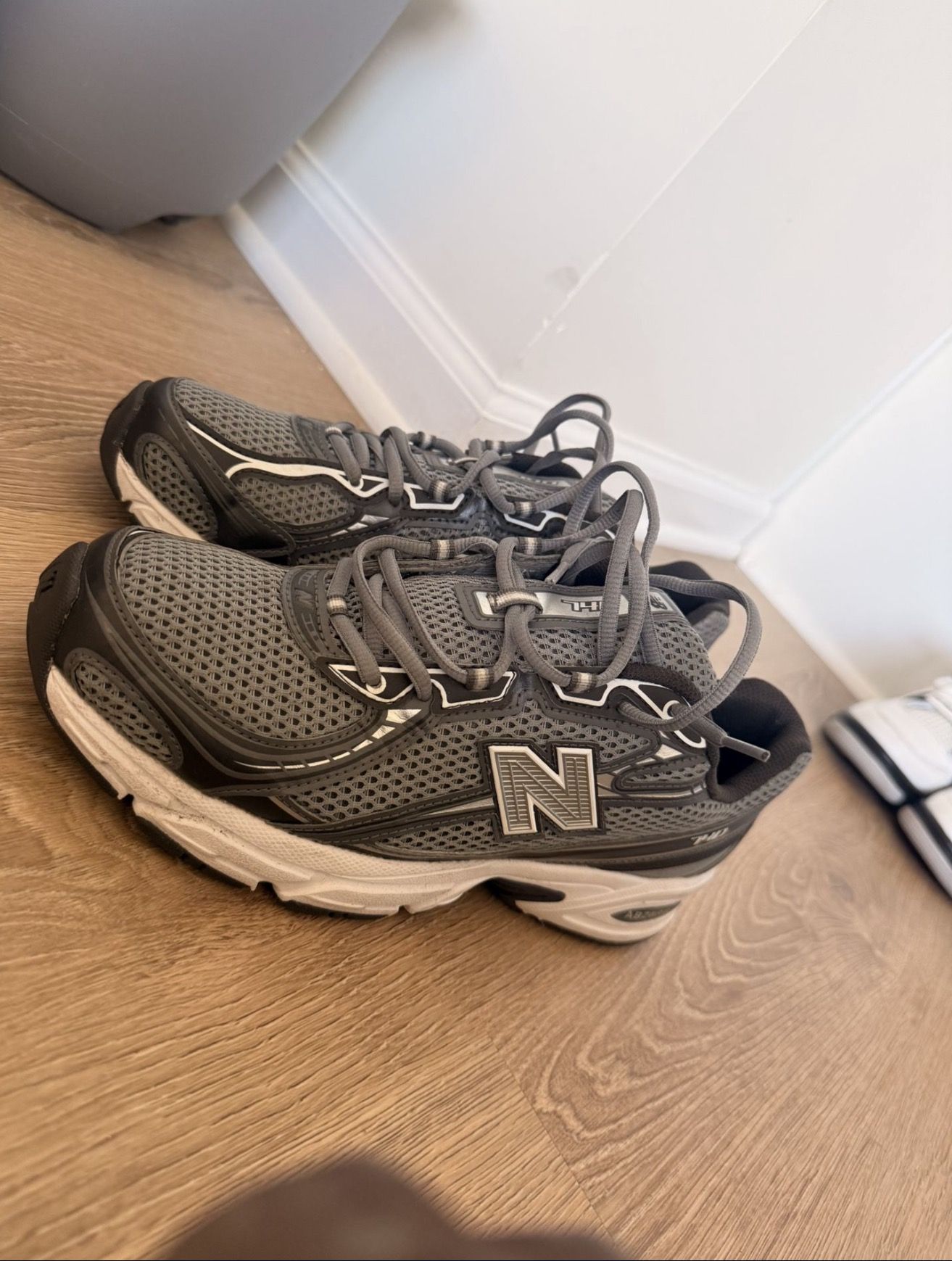 Mens new balance 9.5