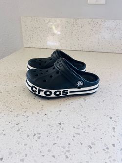 Boy crocs size C9 like new