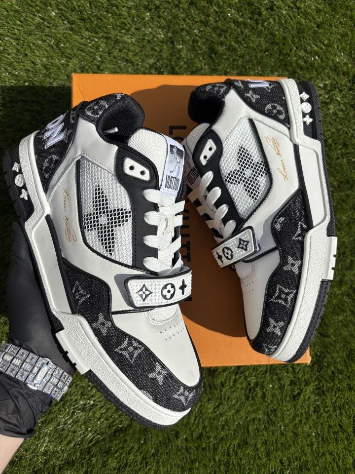 Louis Vuitton Men Trainers Size 10