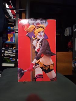 dToyStore
DC Bombshells Harley Quinn Deluxe Version 2 Statue