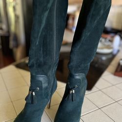 knees high heels boots