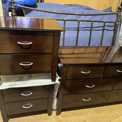 ⭐️Queen size Bedroom Set  💰💰