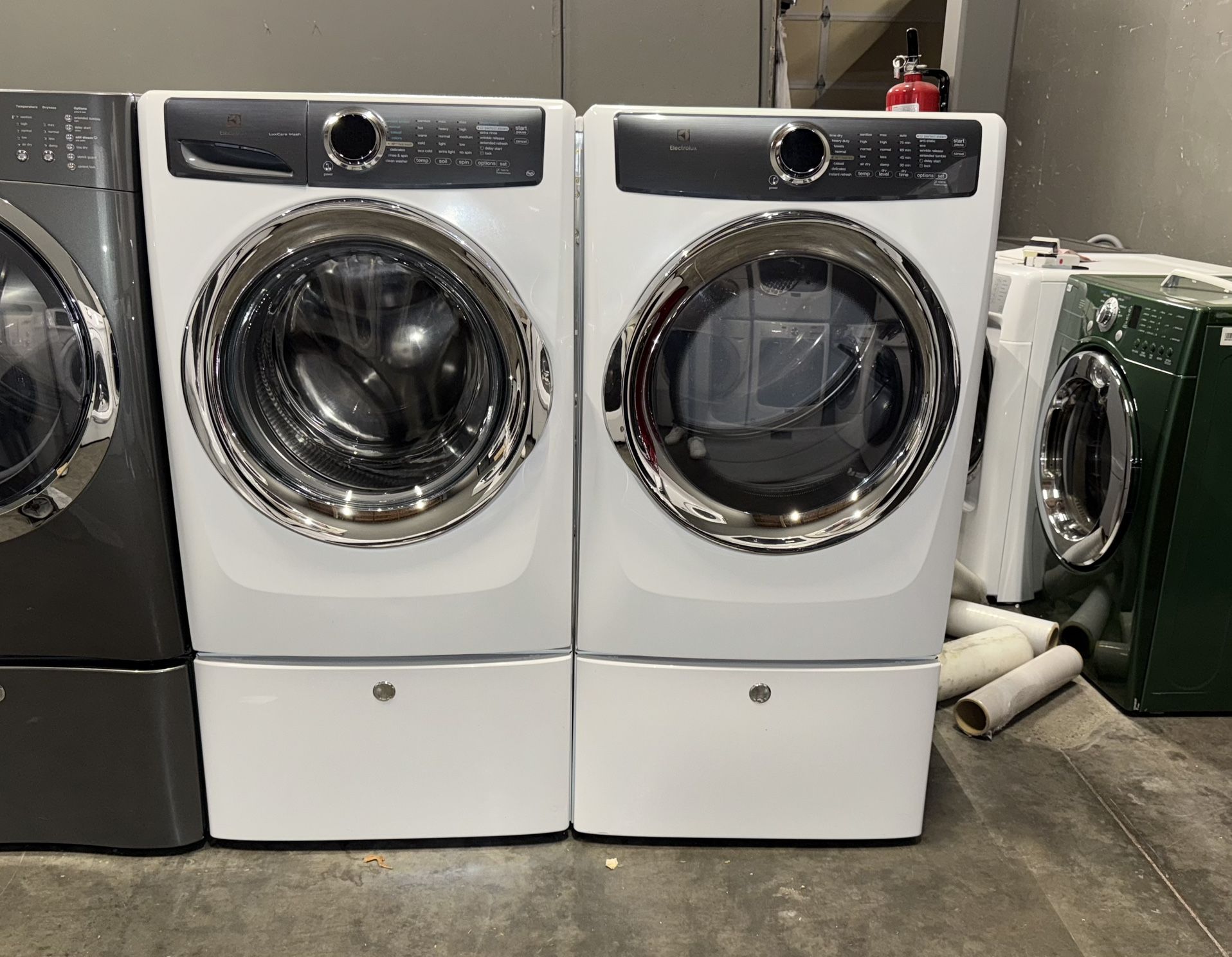 ELECTROLUX XL CAPACITY WASHER DRYER ELECTRIC SET