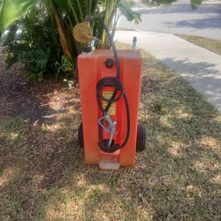 28 Gallon Gas Caddy