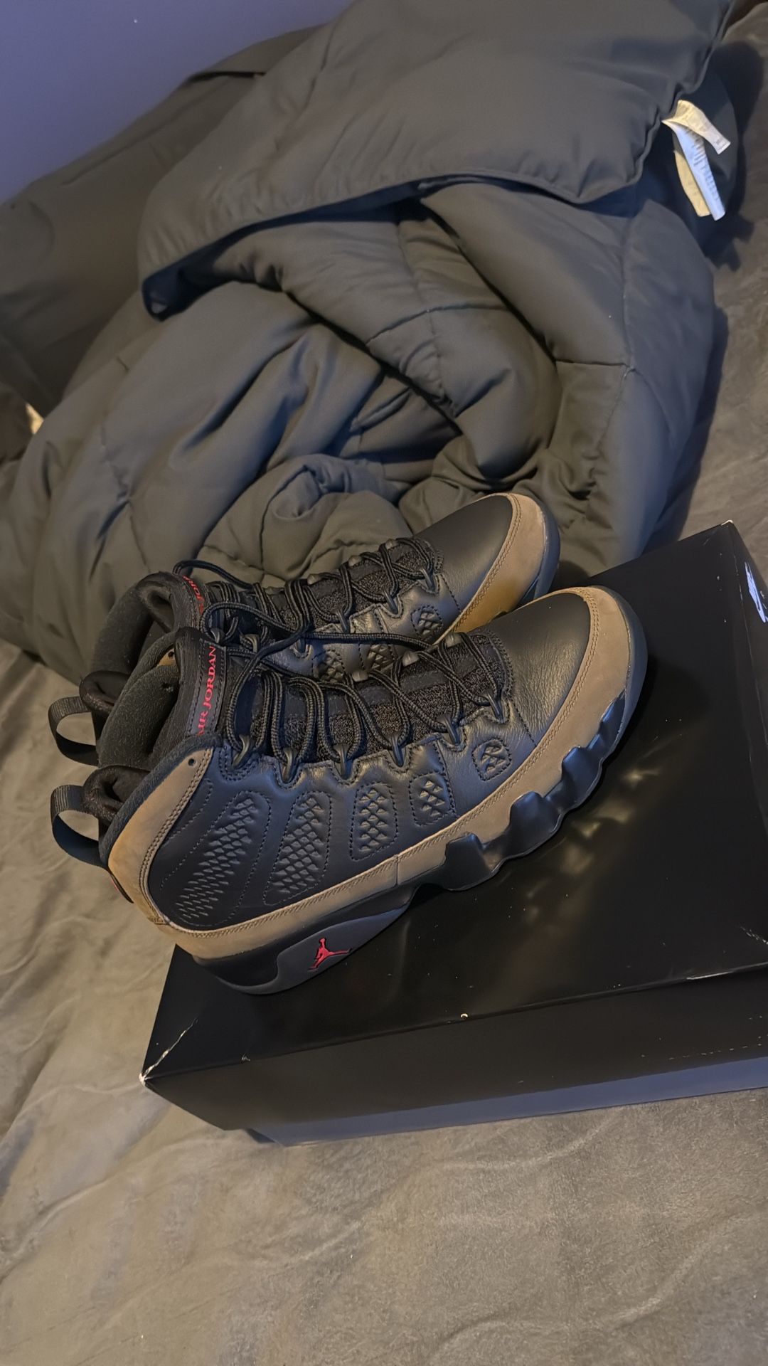 Jordan Retro 9 Olive Size 10