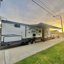 2018 Palomino Puma Travel Trailer 