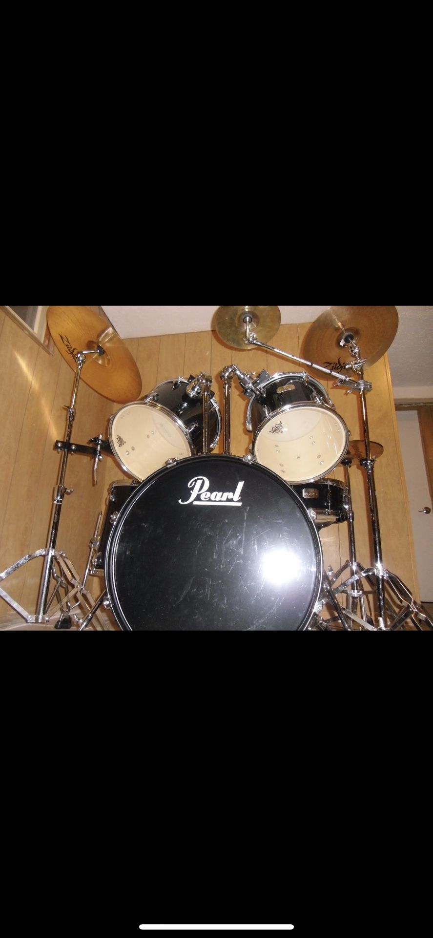 Pearl Drum Set