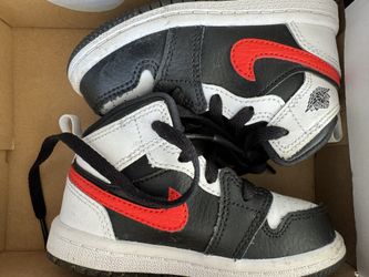 Jordan 1 Mid
