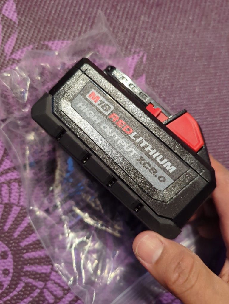 Milwaukee M18 Battery 8.0 Brand New Firm Price