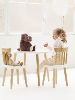 Le Toy Van wooden children’s table and 2 chairs set