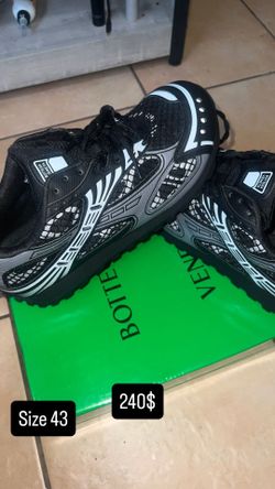 Orbit bottega veneta size 43