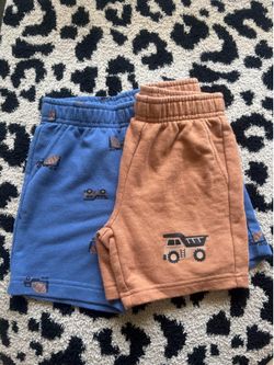 Boys shorts 4/5T
