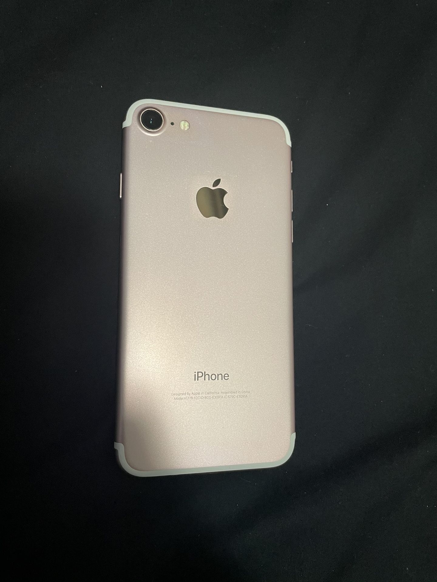 Unlocked iPhone 7 32gb Rose Gold