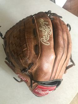 Baseball left throw