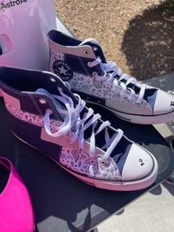 Unisex Converse high tops