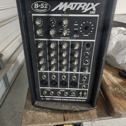 Lot 2034: B-52 Pro Matrix 200 Mixer 