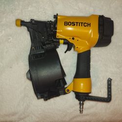 Stanley Bostitch N66C-1 2-1/2" Coil Siding NailerDrives wire weld and plastic inserted coil nails
Adjustable depth guide sets nails to desired depths 