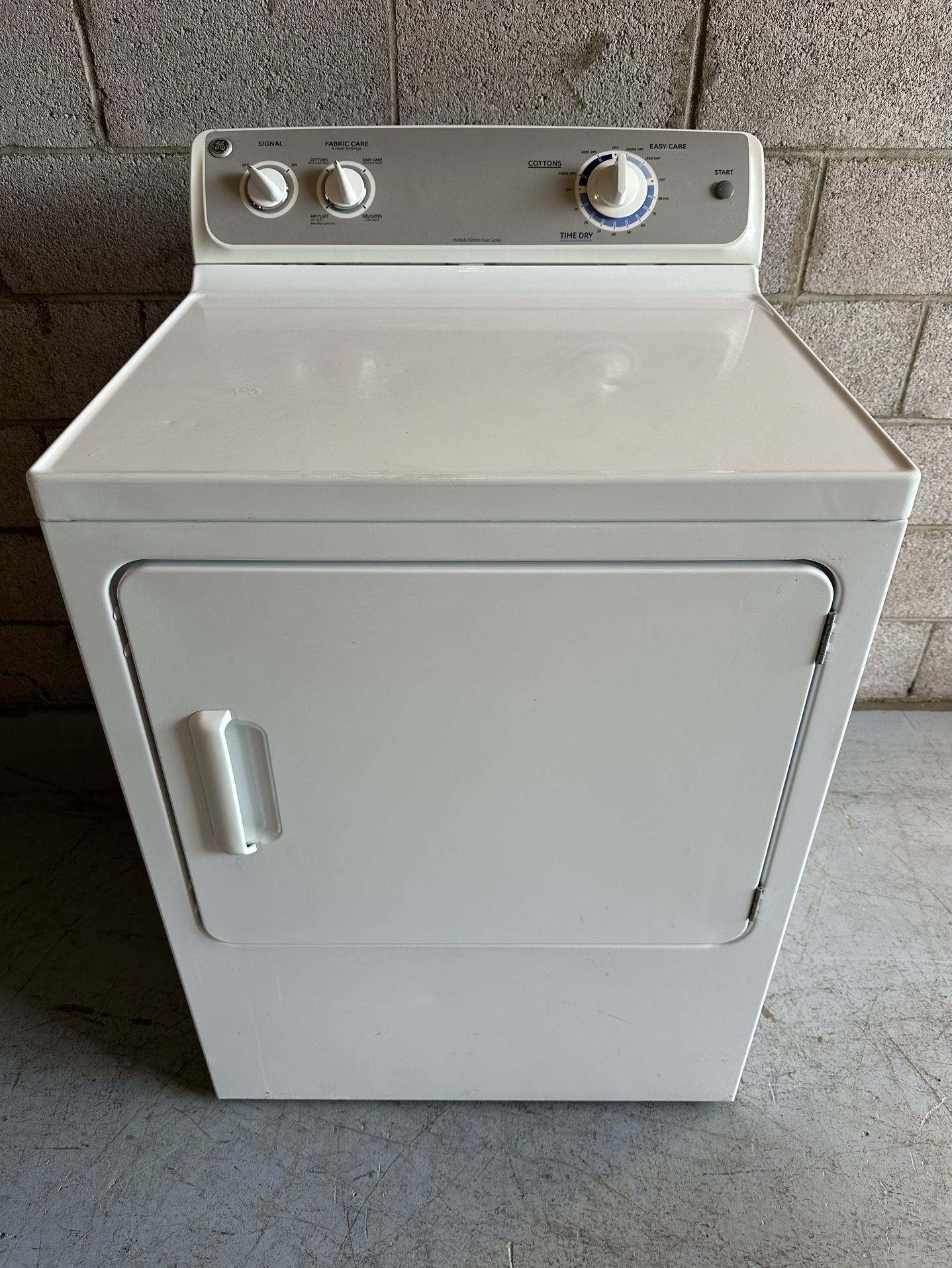 GE Electric Dryer (1 Month Warranty)