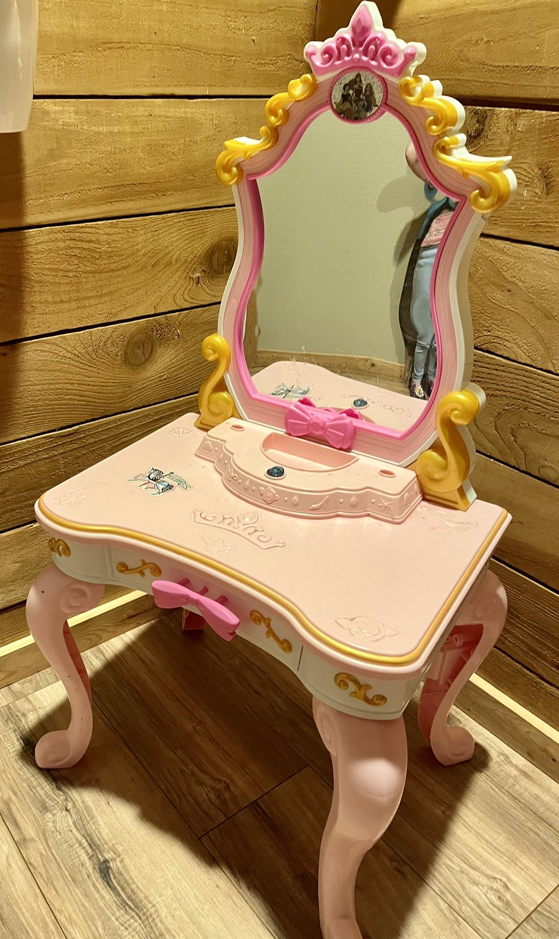 Free Princess Vanity Toy