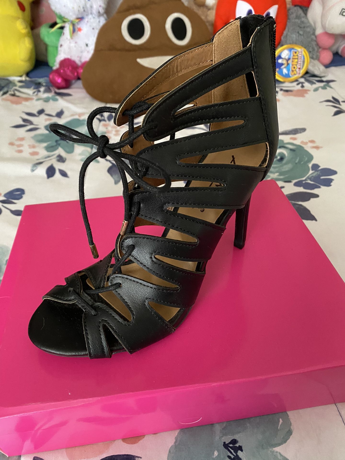 Anne Michelle Size 6 1/2 Women’s Heels