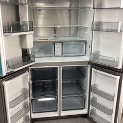 Samsung Side-by-Side Refrigerator in Wi-Fi Enabled with Clean Guard Handles and Stainless steel