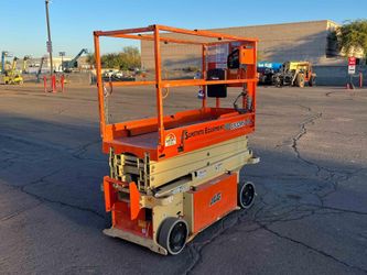 JLG 19’ Scissor