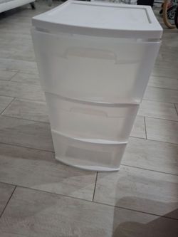 Plastic drawer