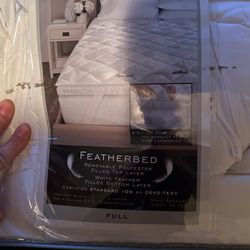 Full Wamsutta Filled Top Layer