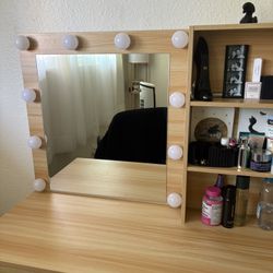 Vanity Desk with Mirror
