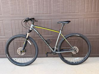Specialized Rockhopper—XL—29”—MTB