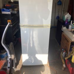 Frigidaire Refrigerator With Freezer (smaller Unit)