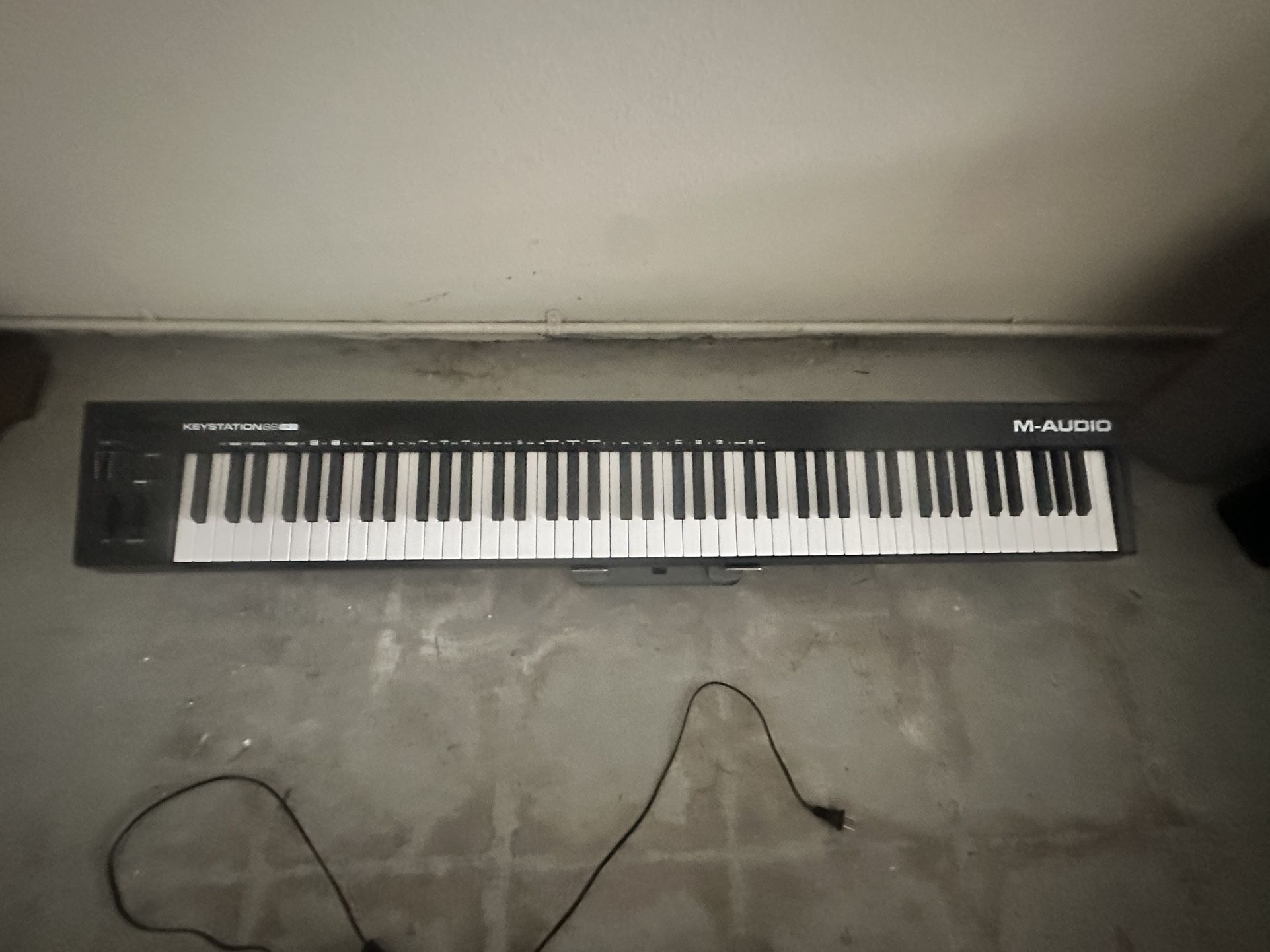 Keyboard- M-Audio Key station 88 MK3