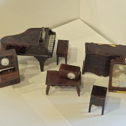 Renewal Vintage Doll House Furniture- Living Room 