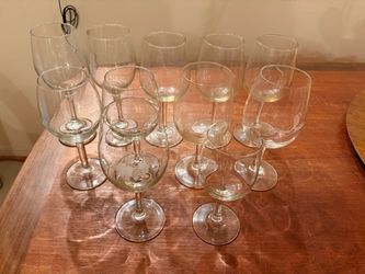So many wine glasses!