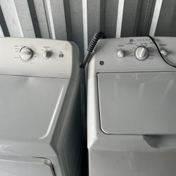Washing machine and dryer set