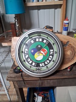 Game room clock