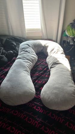Pregnancy pillow