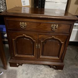 Night stand/ snellville area