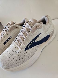 Brooks Ghost Max Mens Size 11.5D Shoes