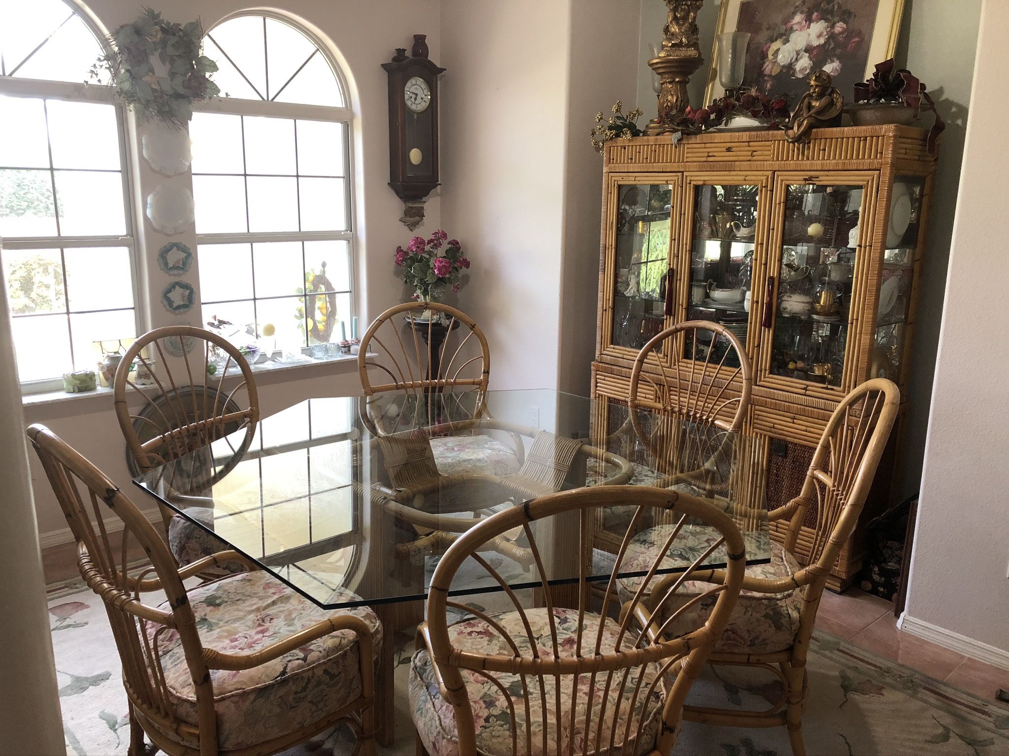 China Rattan Glass Cabinet