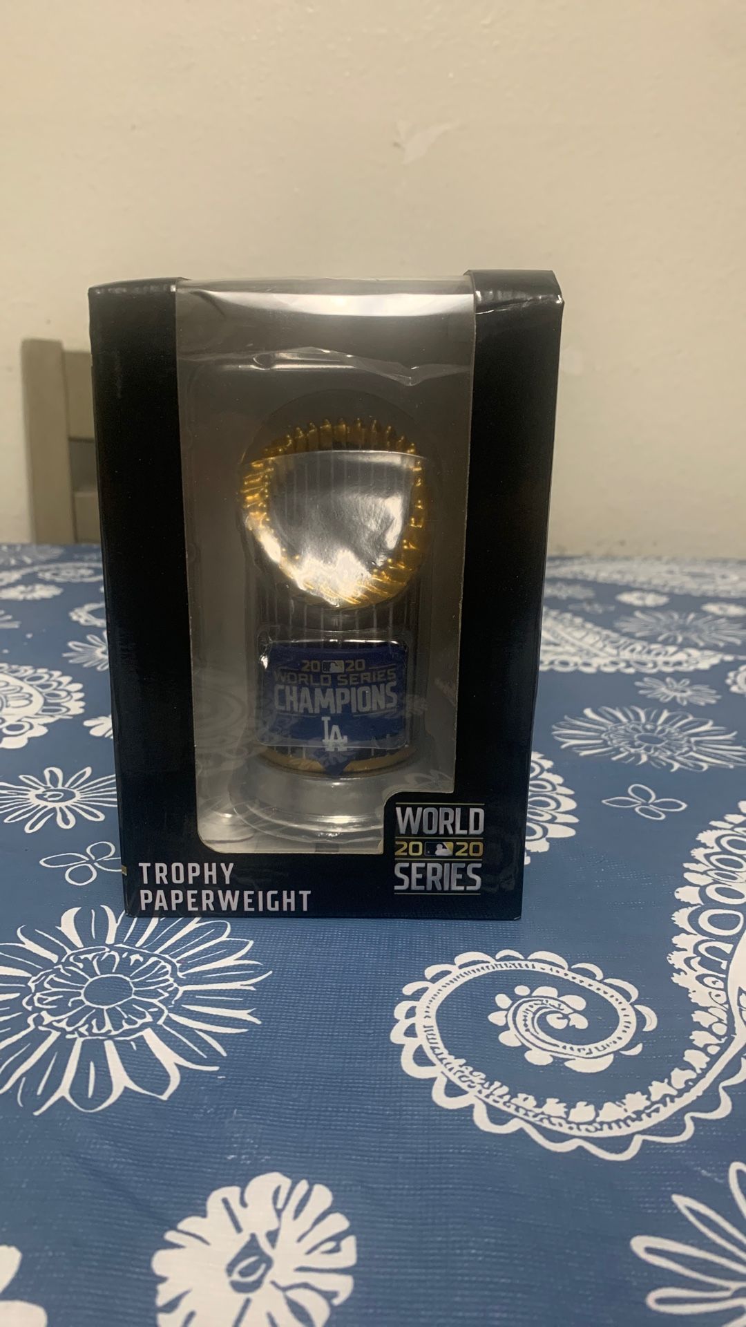 Trophy Paperweight 2020 World Series 