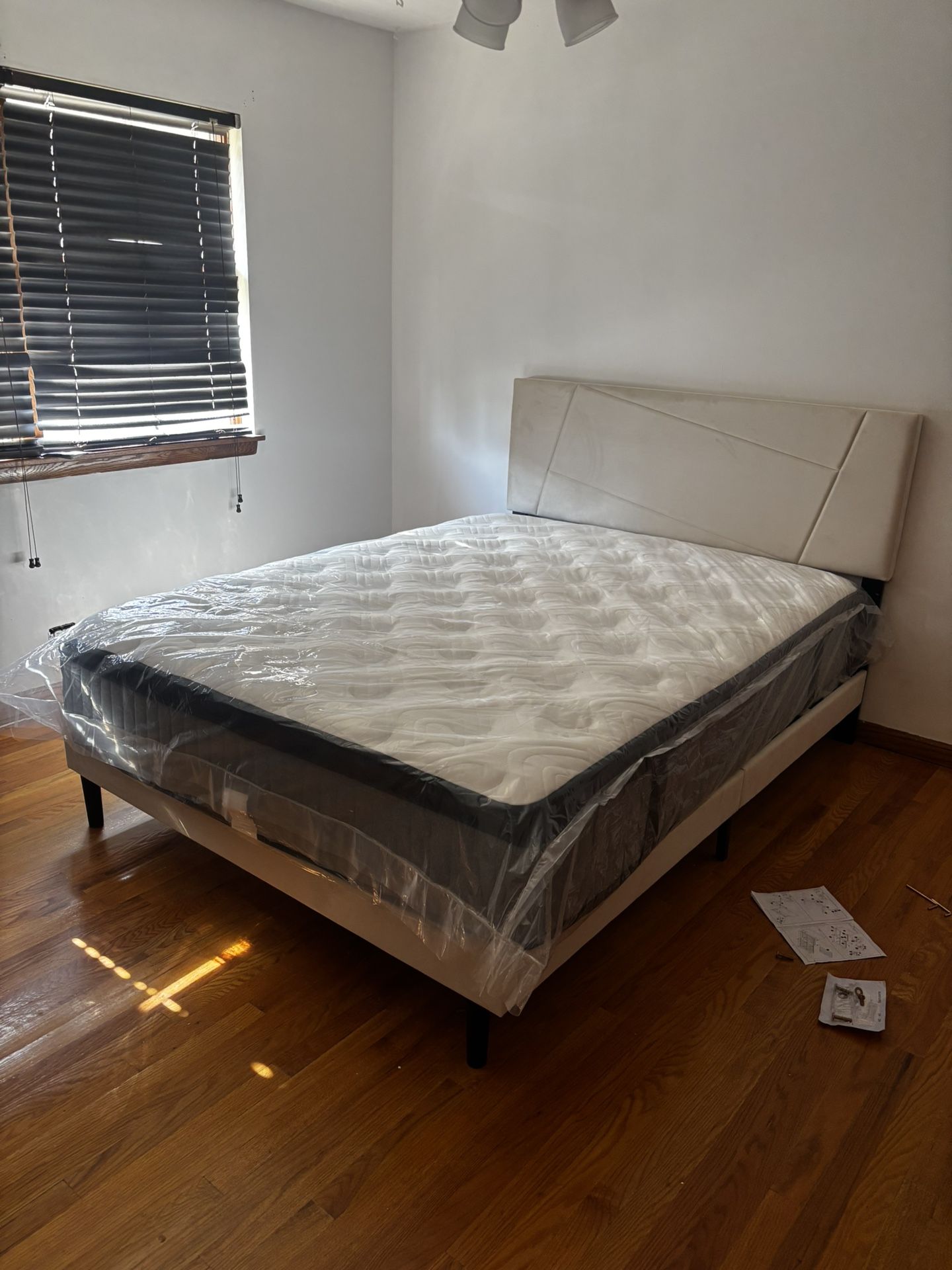 BedStory Firm Queen Mattress 14 Inch - 7-Zone Hybrid Mattress Extra Lumbar Support 