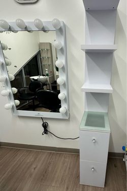 Vanity Mirror, 15 Bulbs / Clear / White