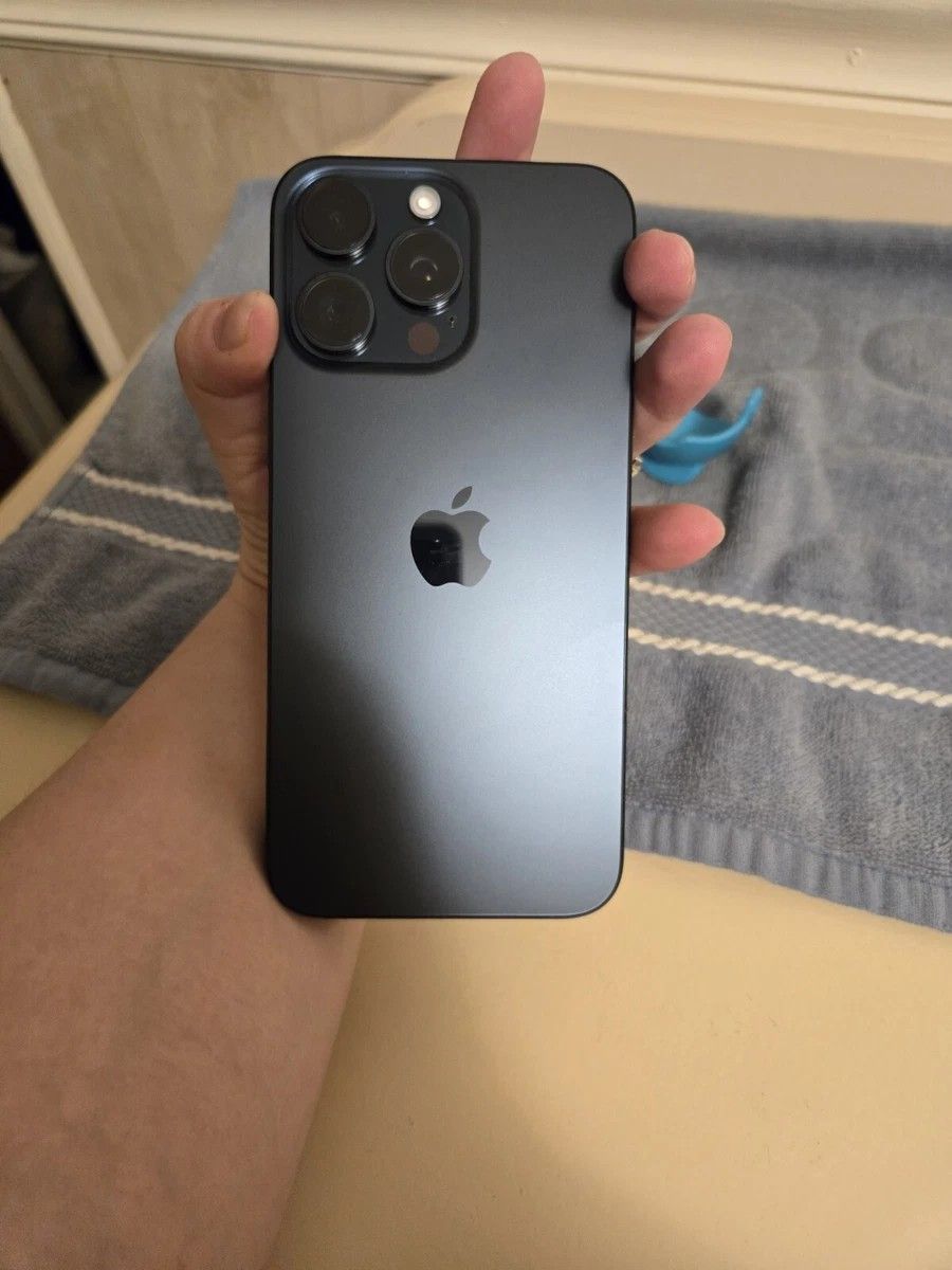 Apple iPhone 15 Pro Max - 256 GB - Natural Titanium (AT&T)