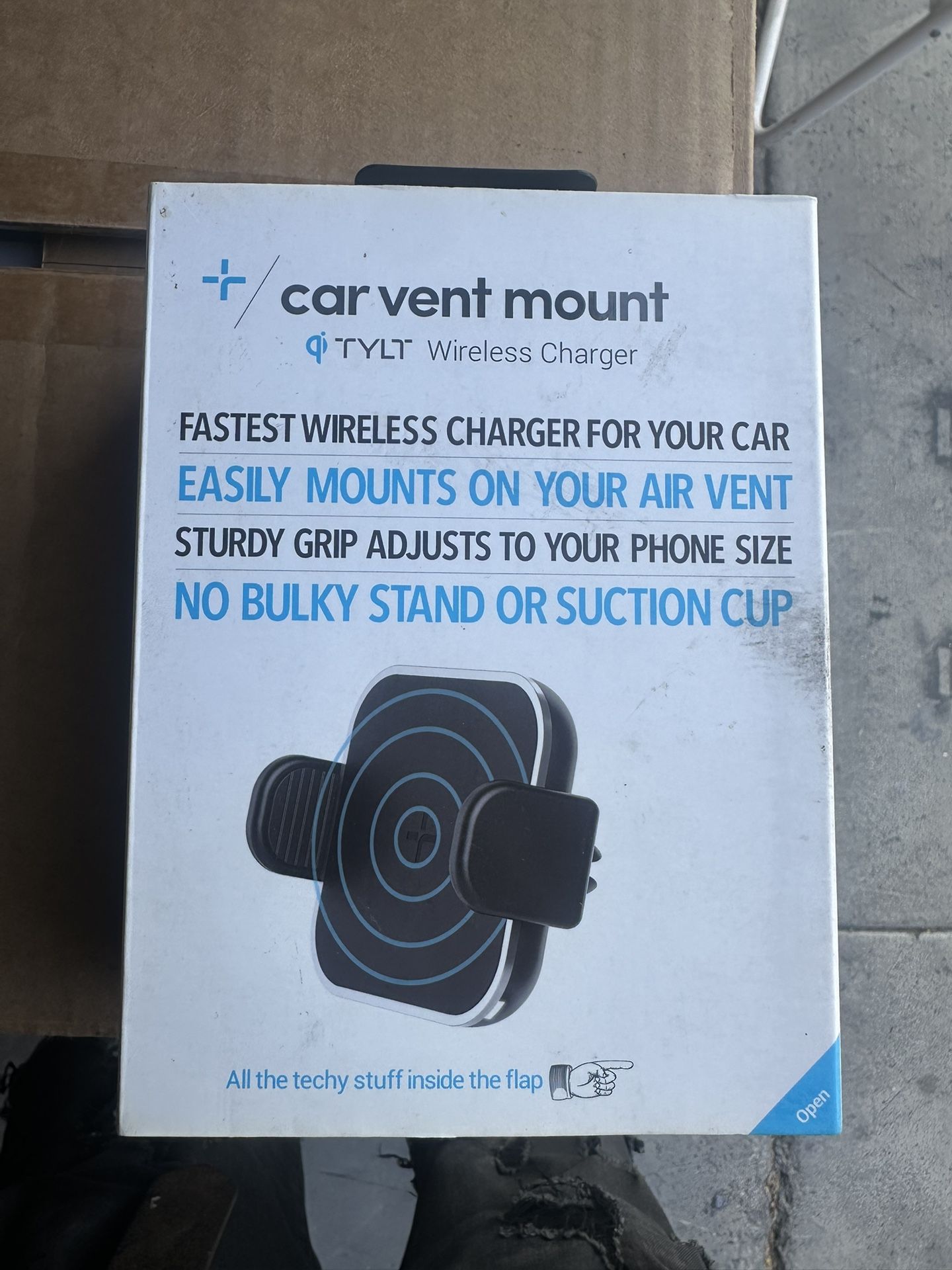 Wireless charging car vent mount